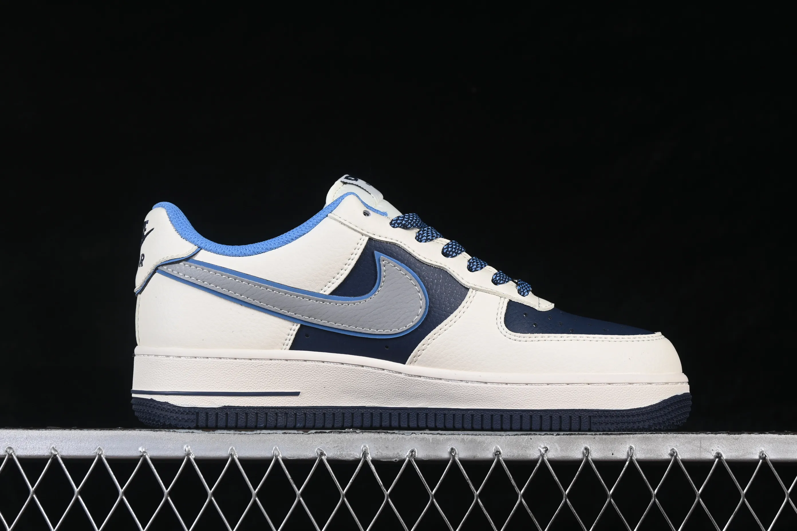 All Categories Nk Air Force 1 Air Force Series Nk Air Force 1 Low Air Force Low Nike Air Force 1'07 Low Beige and Blue Splicing Air Force One Low Casual Sneakers JP8028-067